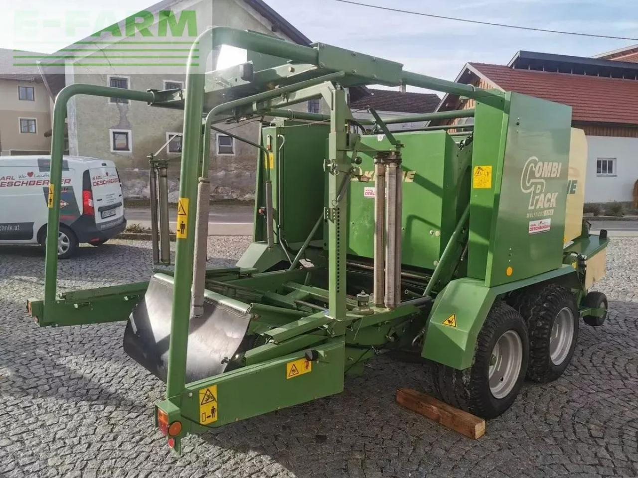 Krone combipack 1250 mc press-wickelkombination - Сламопреса за квадратни бали: снимка 4 Krone combipack 1250 mc press-wickelkombination - Сламопреса за квадратни бали: снимка 4