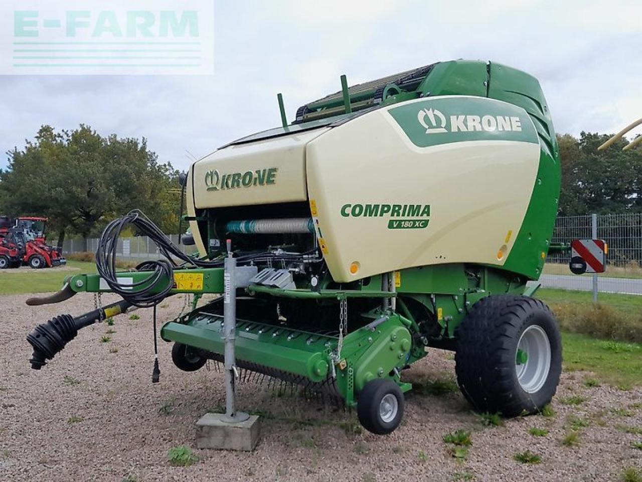 Krone comprima v 180 xc - Сламопреса за квадратни бали: снимка 1 Krone comprima v 180 xc - Сламопреса за квадратни бали: снимка 1