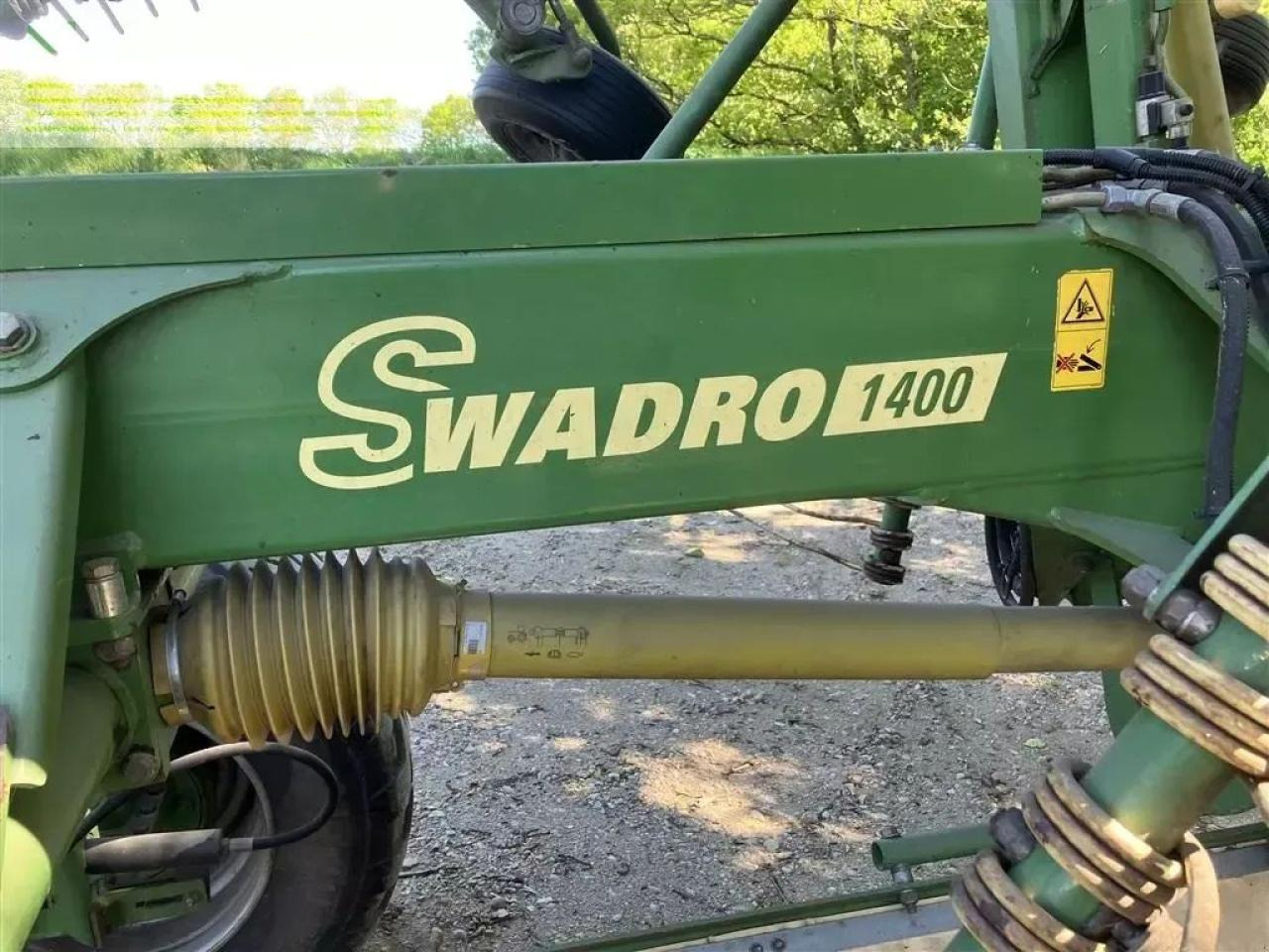 Krone swadro 1400 - Гребло/ Сенообръщачка: снимка 4 Krone swadro 1400 - Гребло/ Сенообръщачка: снимка 4