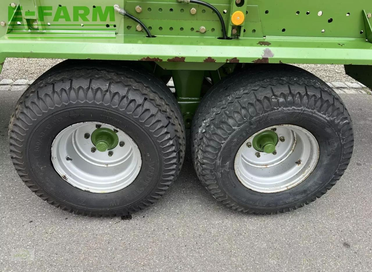 Krone titan 6/48 gl all in - ein großer schwingen-ladewagen mit druckluftbremse - Саморазтоварващо се ремарке: снимка 3 Krone titan 6/48 gl all in - ein großer schwingen-ladewagen mit druckluftbremse - Саморазтоварващо се ремарке: снимка 3