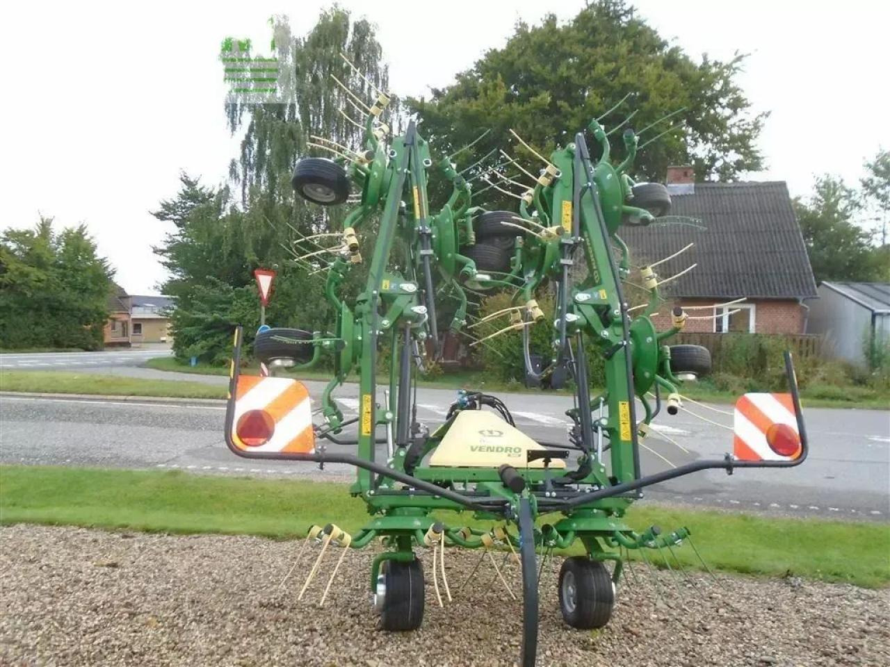 Krone vendro 900 - Гребло/ Сенообръщачка: снимка 1 Krone vendro 900 - Гребло/ Сенообръщачка: снимка 1