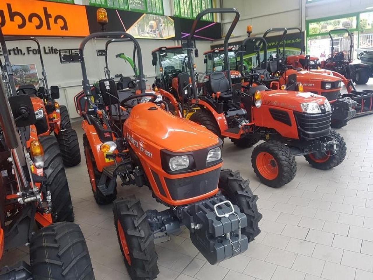 Kubota b2-261 hydrostat - Трактор: снимка 3 Kubota b2-261 hydrostat - Трактор: снимка 3