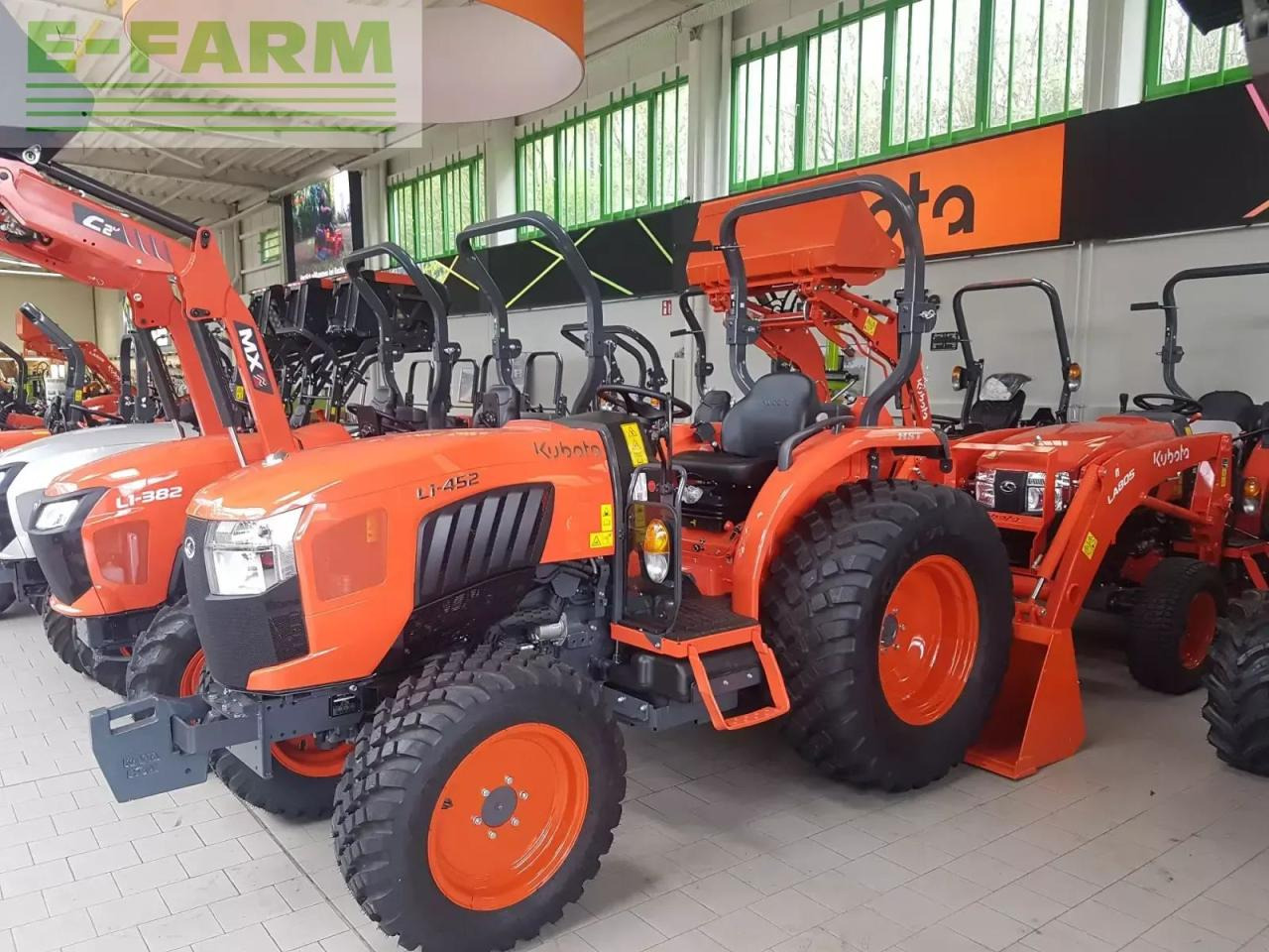 Kubota l1-452 d ab 0,99% - Трактор: снимка 1 Kubota l1-452 d ab 0,99% - Трактор: снимка 1