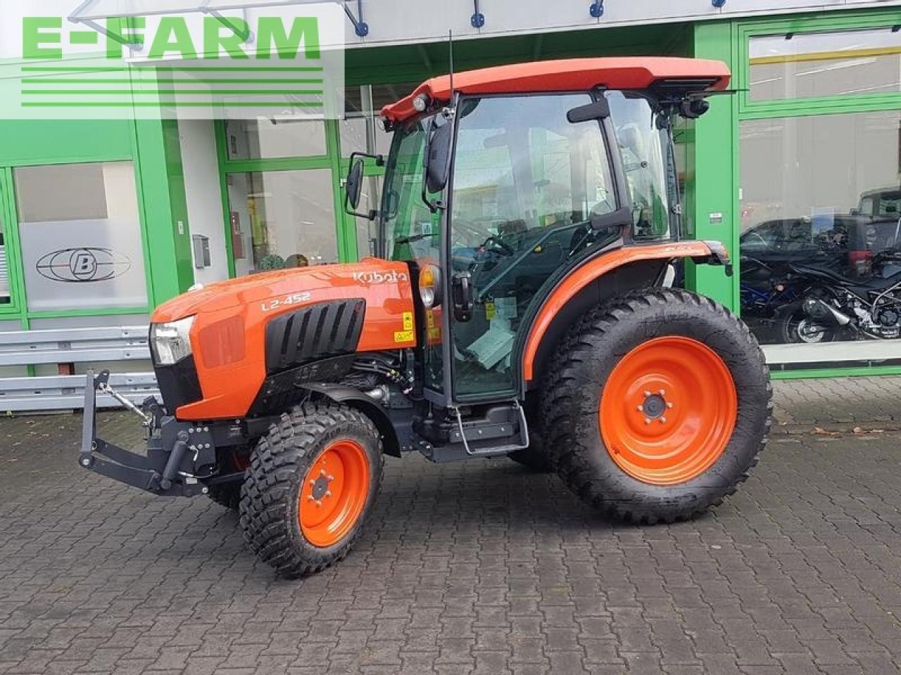 Kubota l2-452 - Трактор: снимка 2 Kubota l2-452 - Трактор: снимка 2