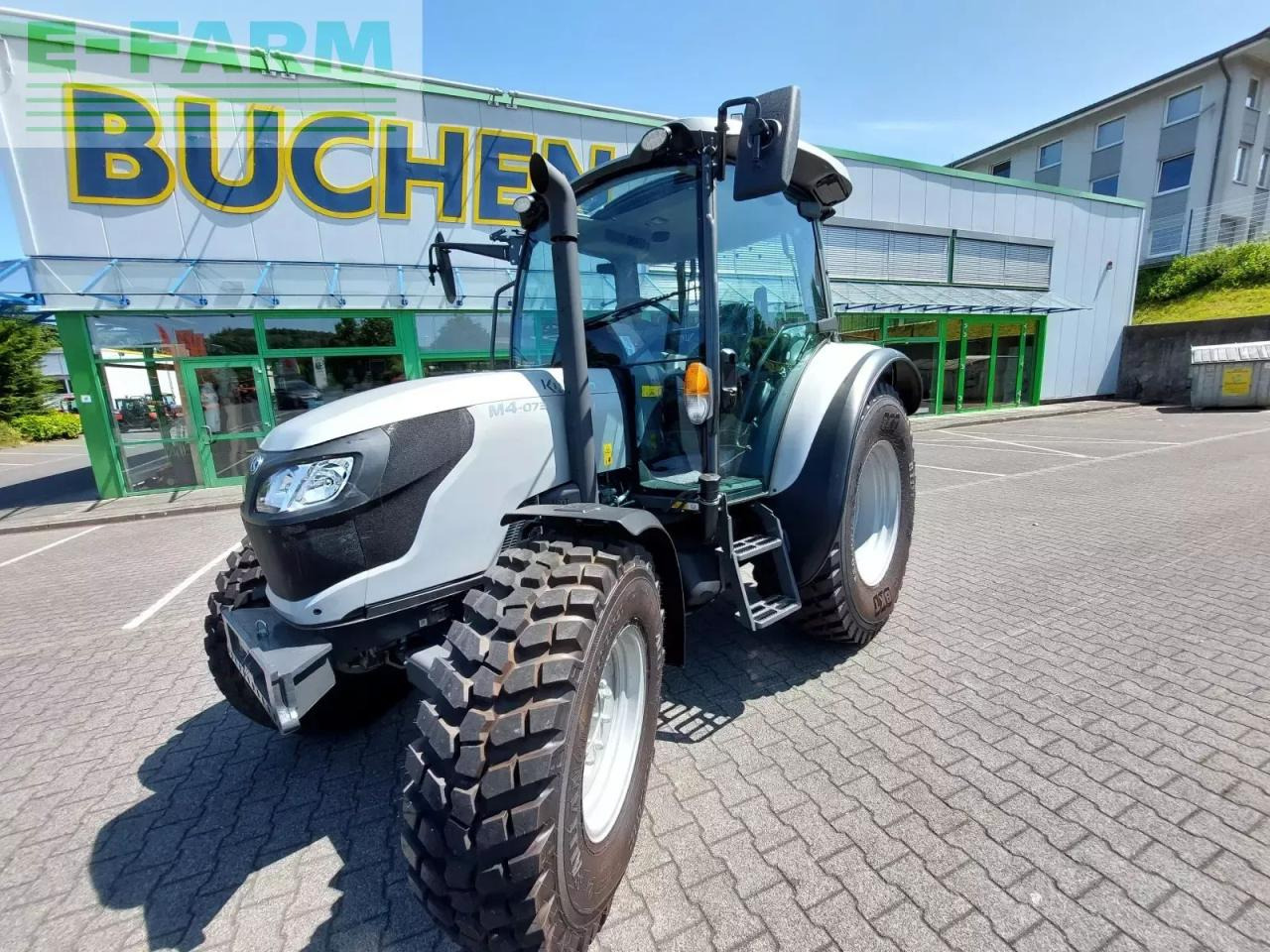 Kubota m4-073cab - Трактор: снимка 2 Kubota m4-073cab - Трактор: снимка 2