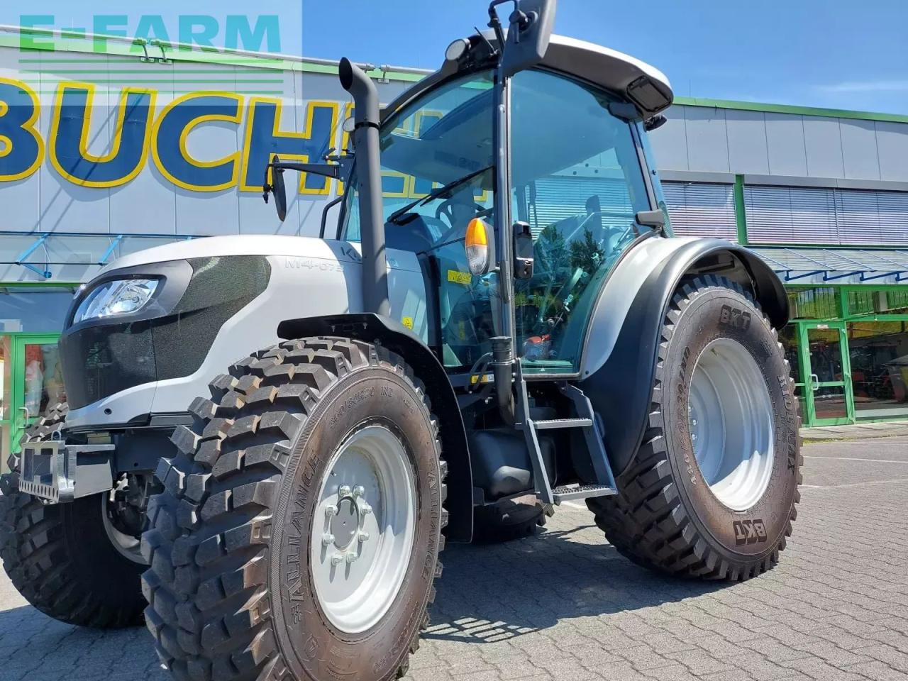 Kubota m4-073cab - Трактор: снимка 1 Kubota m4-073cab - Трактор: снимка 1
