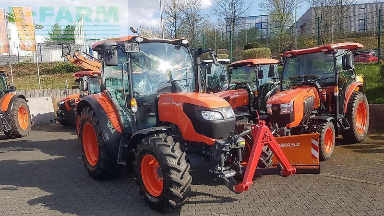 Трактор Kubota m4073 cab: снимка 12
