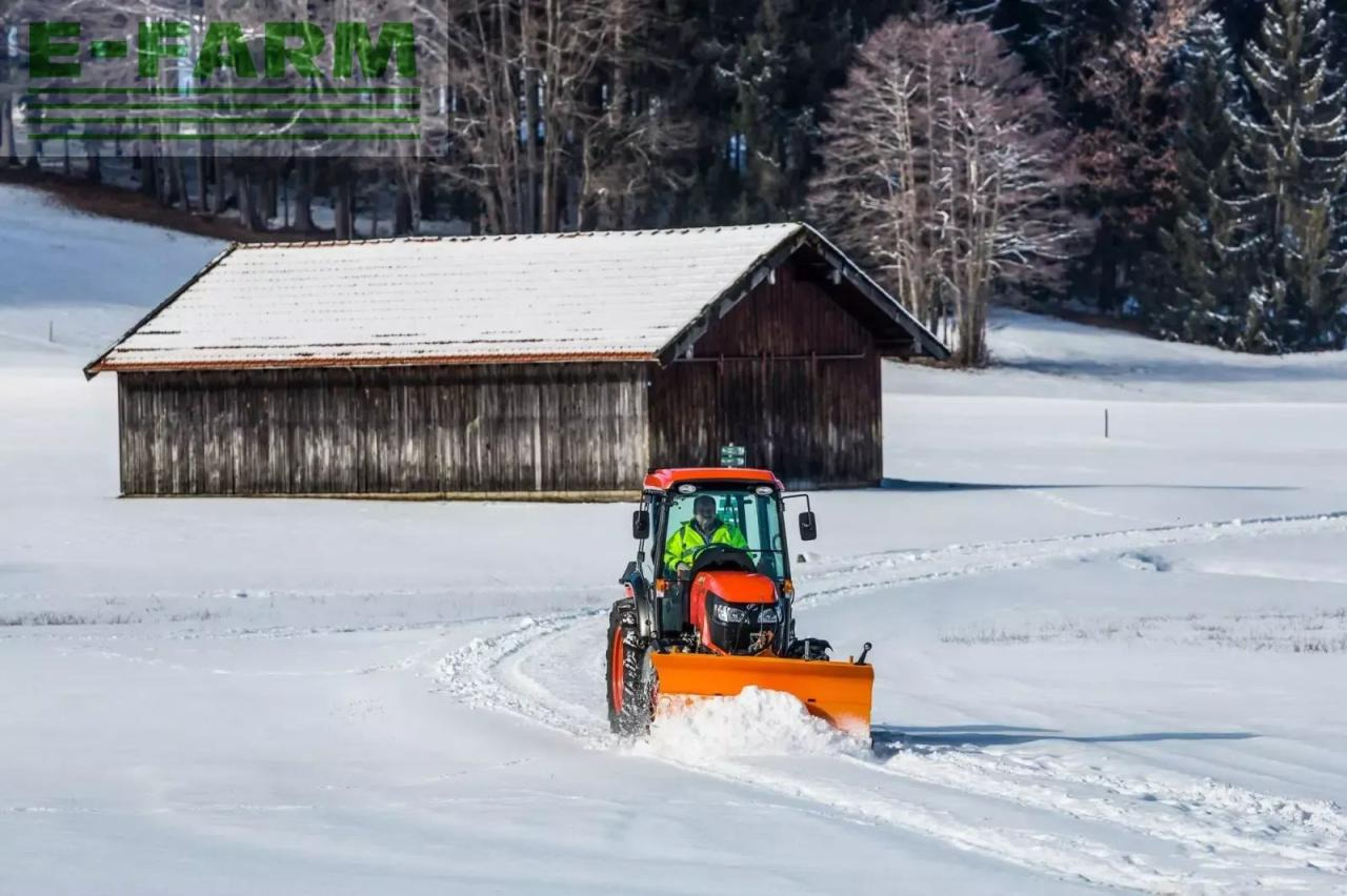 Kubota m5072 narrow winterdienstpaket - Трактор: снимка 5 Kubota m5072 narrow winterdienstpaket - Трактор: снимка 5