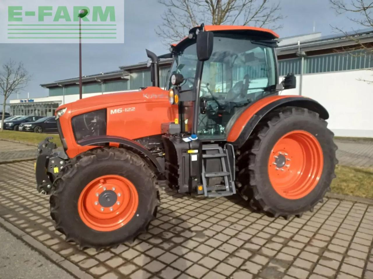 Kubota m6-122 - Трактор: снимка 1 Kubota m6-122 - Трактор: снимка 1