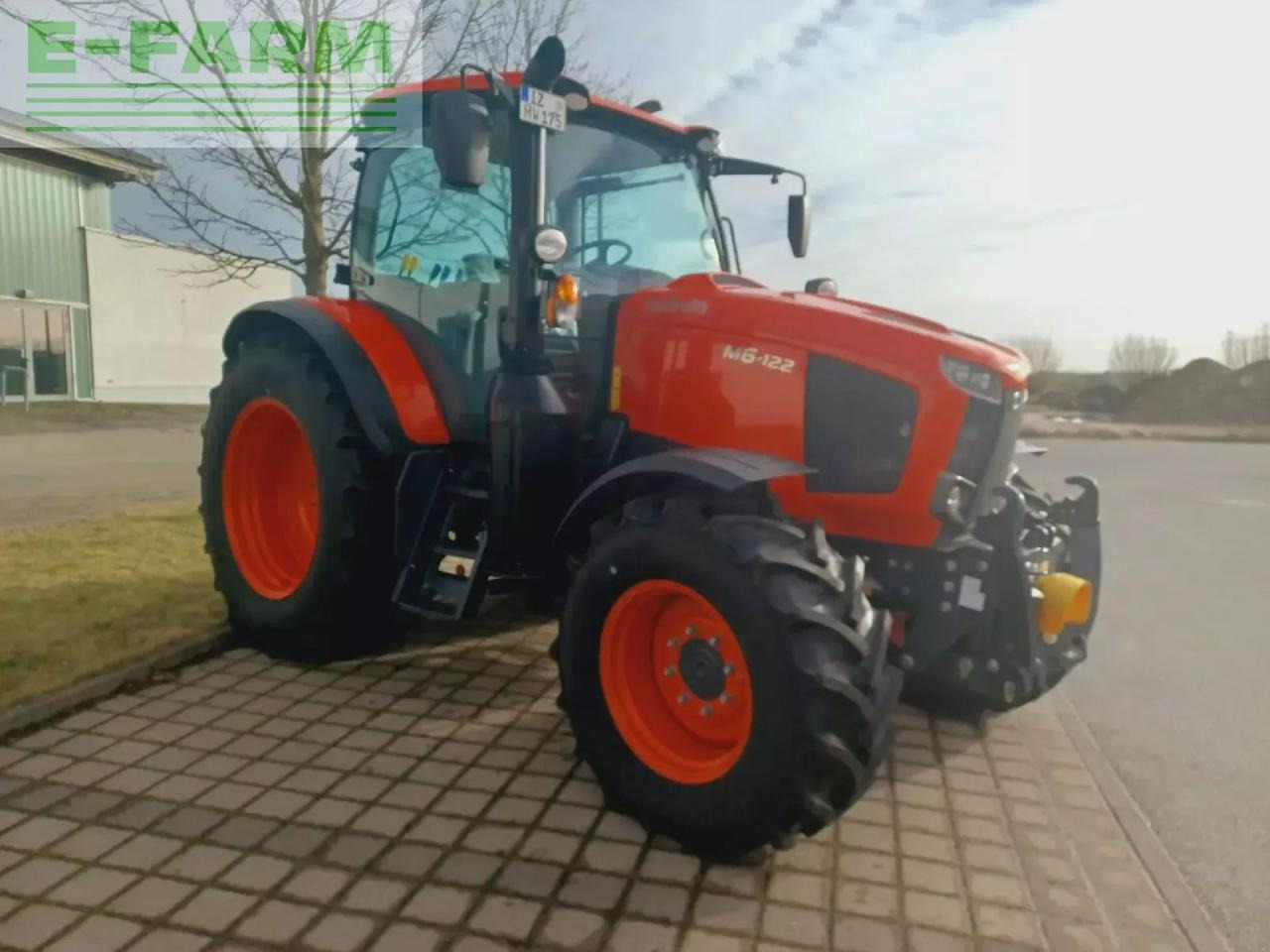 Kubota m6-122 - Трактор: снимка 2 Kubota m6-122 - Трактор: снимка 2