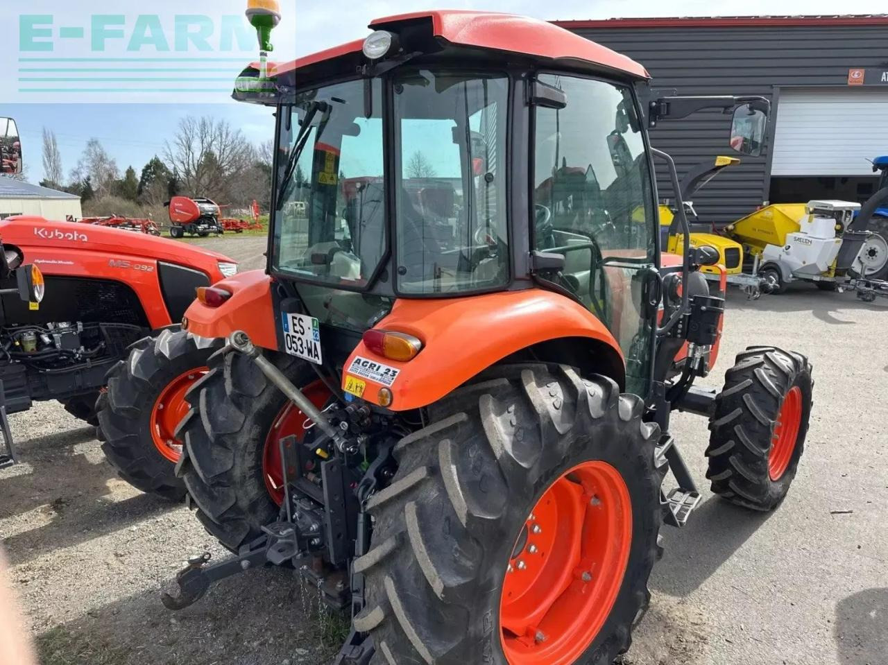 Kubota tracteur agricole m6060dthq kubota - Трактор: снимка 2 Kubota tracteur agricole m6060dthq kubota - Трактор: снимка 2