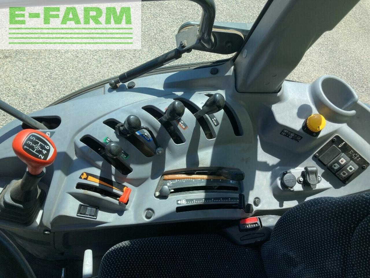 Kubota tracteur kubota m5091 m - Трактор: снимка 5 Kubota tracteur kubota m5091 m - Трактор: снимка 5