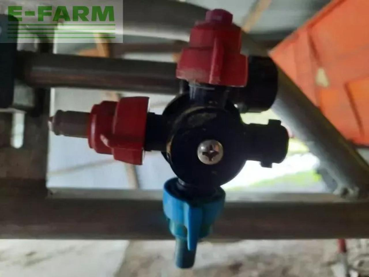 Kuhn atlantique3200 - Прикачна пръскачка: снимка 5 Kuhn atlantique3200 - Прикачна пръскачка: снимка 5