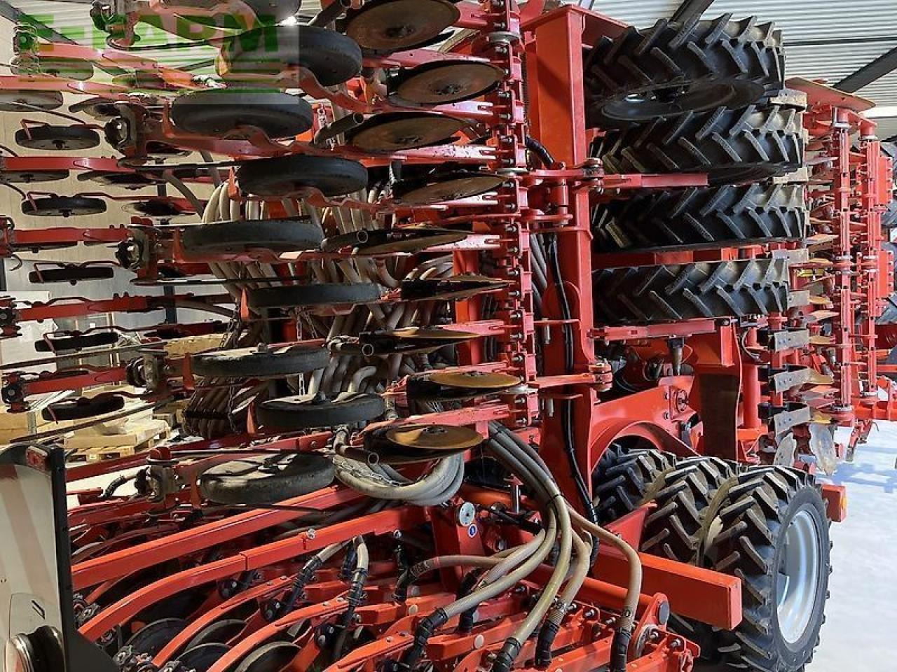 Kuhn espro 6000 rc mix - Сеялка: снимка 4 Kuhn espro 6000 rc mix - Сеялка: снимка 4