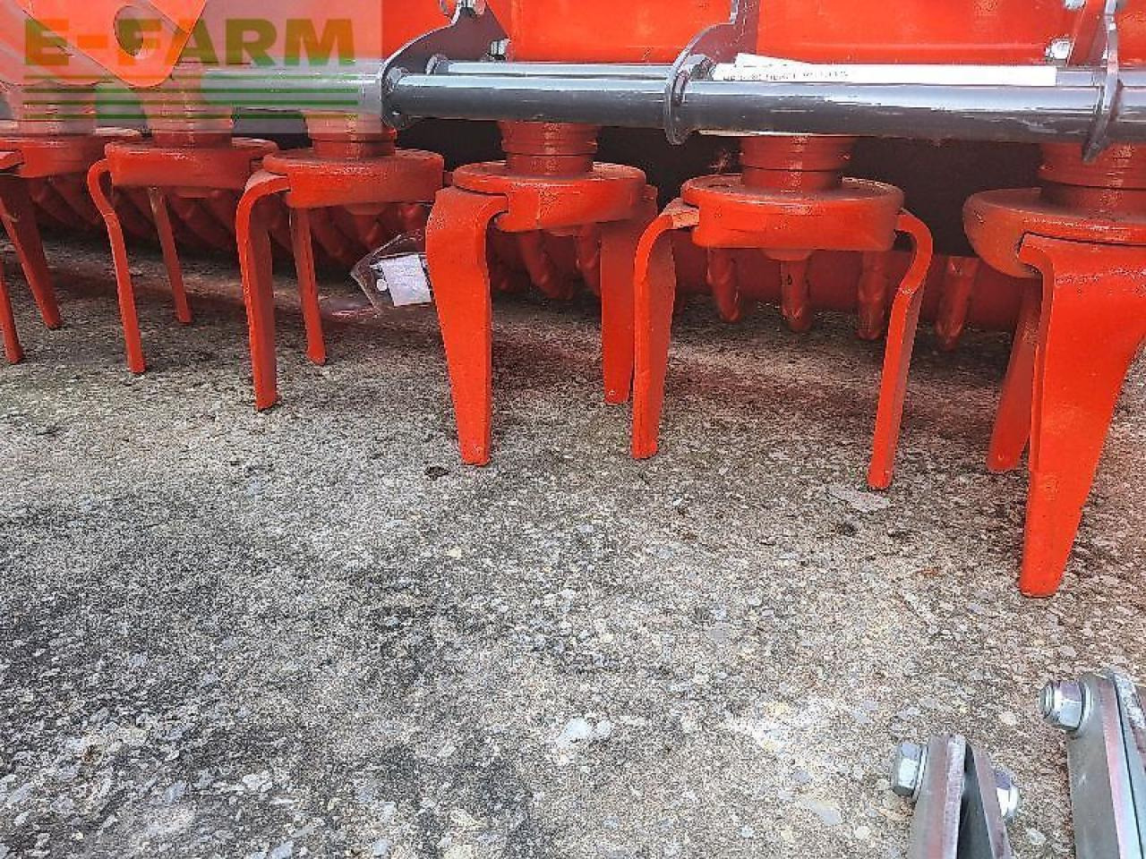 Kuhn hr3030 - Машина за обработка на почвата: снимка 2 Kuhn hr3030 - Машина за обработка на почвата: снимка 2