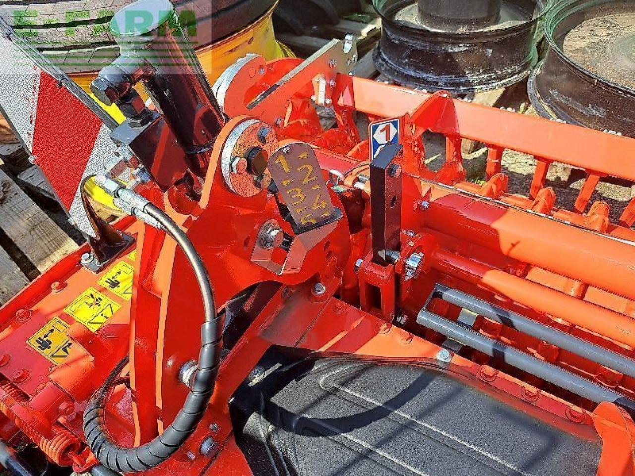 Kuhn hr3030 - Машина за обработка на почвата: снимка 4 Kuhn hr3030 - Машина за обработка на почвата: снимка 4