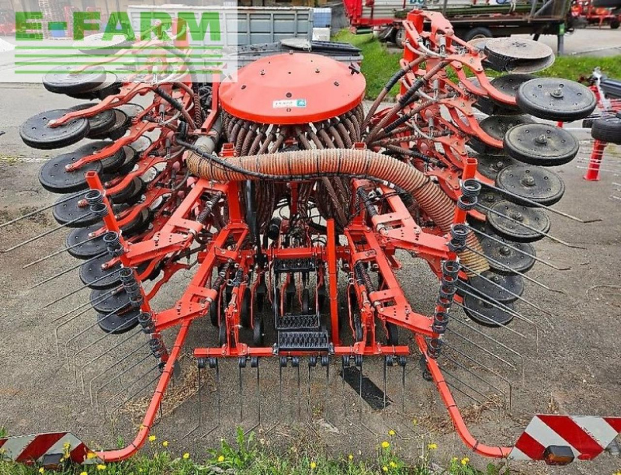 Kuhn hr5004dr+btfr5000-40dd+tf1512 - Машина за обработка на почвата: снимка 4 Kuhn hr5004dr+btfr5000-40dd+tf1512 - Машина за обработка на почвата: снимка 4