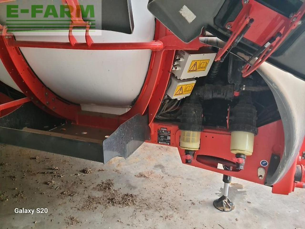 Kuhn metris 4102 - Прикачна пръскачка: снимка 5 Kuhn metris 4102 - Прикачна пръскачка: снимка 5