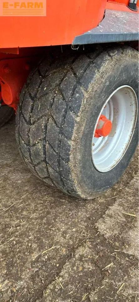 Kuhn profile 1870 - Техника за животновъдство: снимка 5 Kuhn profile 1870 - Техника за животновъдство: снимка 5