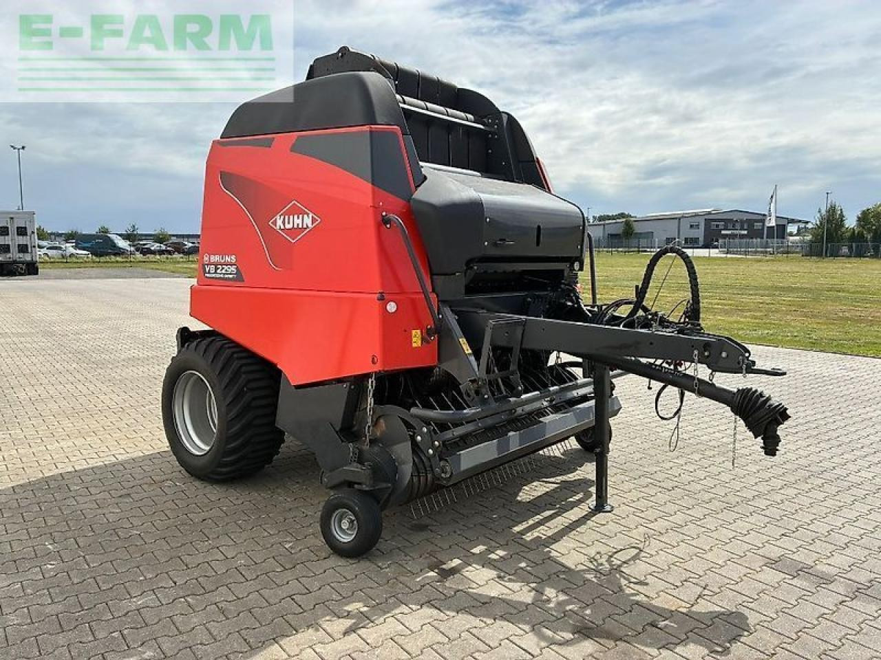 Сламопреса за квадратни бали Kuhn vb 2295 oc 23: снимка 6 Сламопреса за квадратни бали Kuhn vb 2295 oc 23: снимка 6