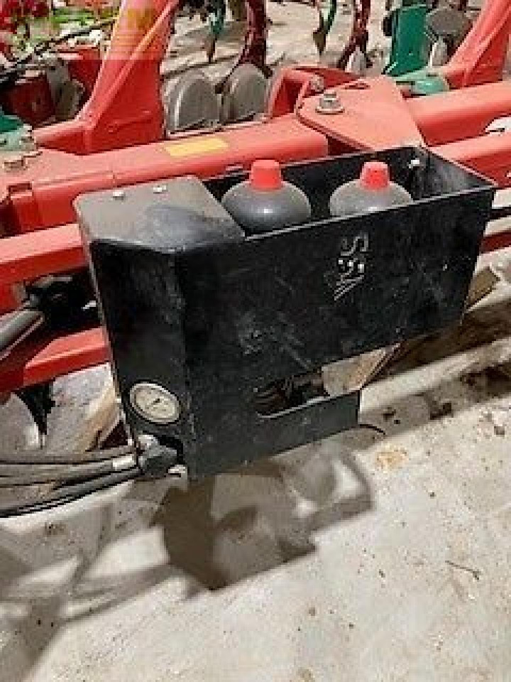 Kverneland kk 2500b i plough isobus met vorenpakker - Плуг: снимка 5 Kverneland kk 2500b i plough isobus met vorenpakker - Плуг: снимка 5
