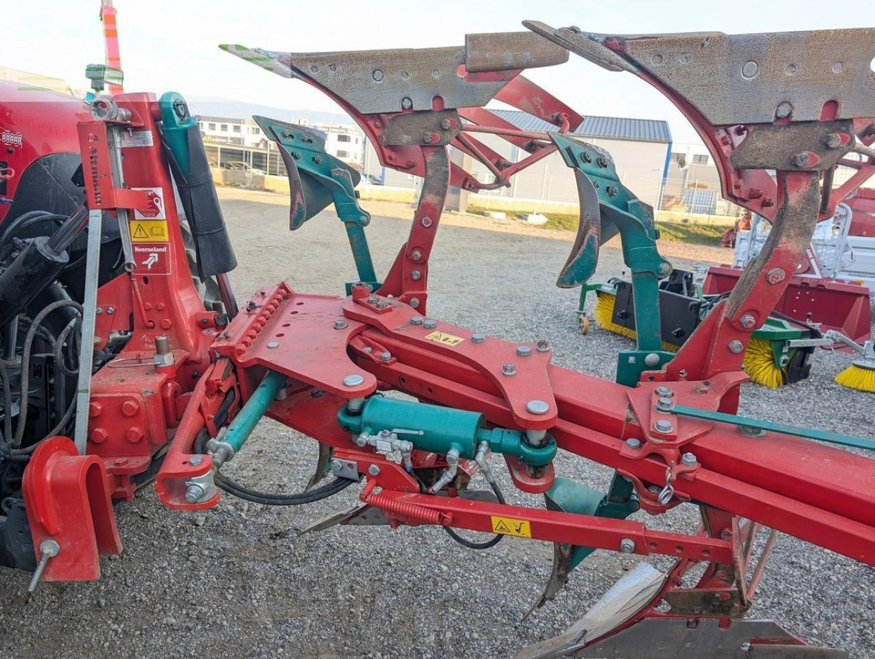 Kverneland ls100 5 schar streifenkörper - Плуг: снимка 4 Kverneland ls100 5 schar streifenkörper - Плуг: снимка 4