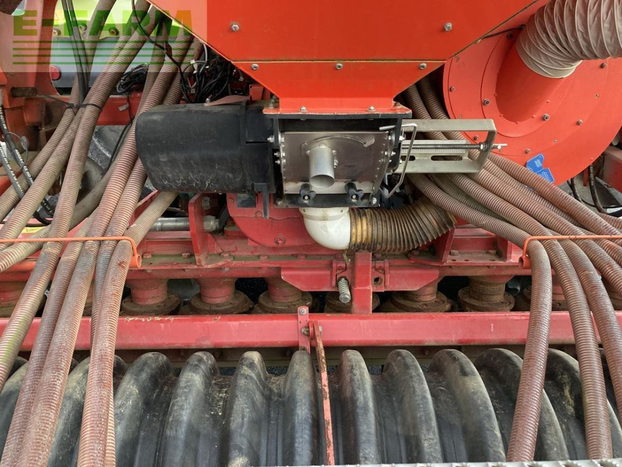 Kverneland ngs 101 mit kuhn venta lc 4000 - Комбинирана сеялка: снимка 5 Kverneland ngs 101 mit kuhn venta lc 4000 - Комбинирана сеялка: снимка 5