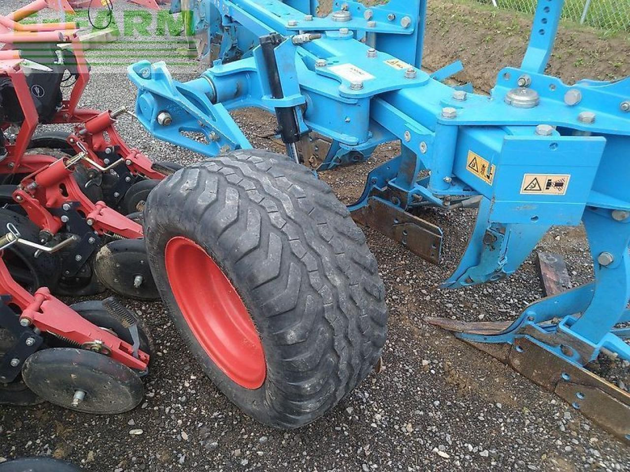 Lemken juwel8 v6l100 - Плуг: снимка 4 Lemken juwel8 v6l100 - Плуг: снимка 4