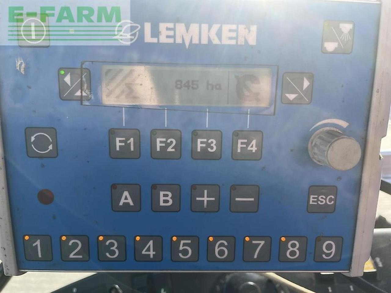 Lemken sirius 10/1300 - Прикачна пръскачка: снимка 2 Lemken sirius 10/1300 - Прикачна пръскачка: снимка 2
