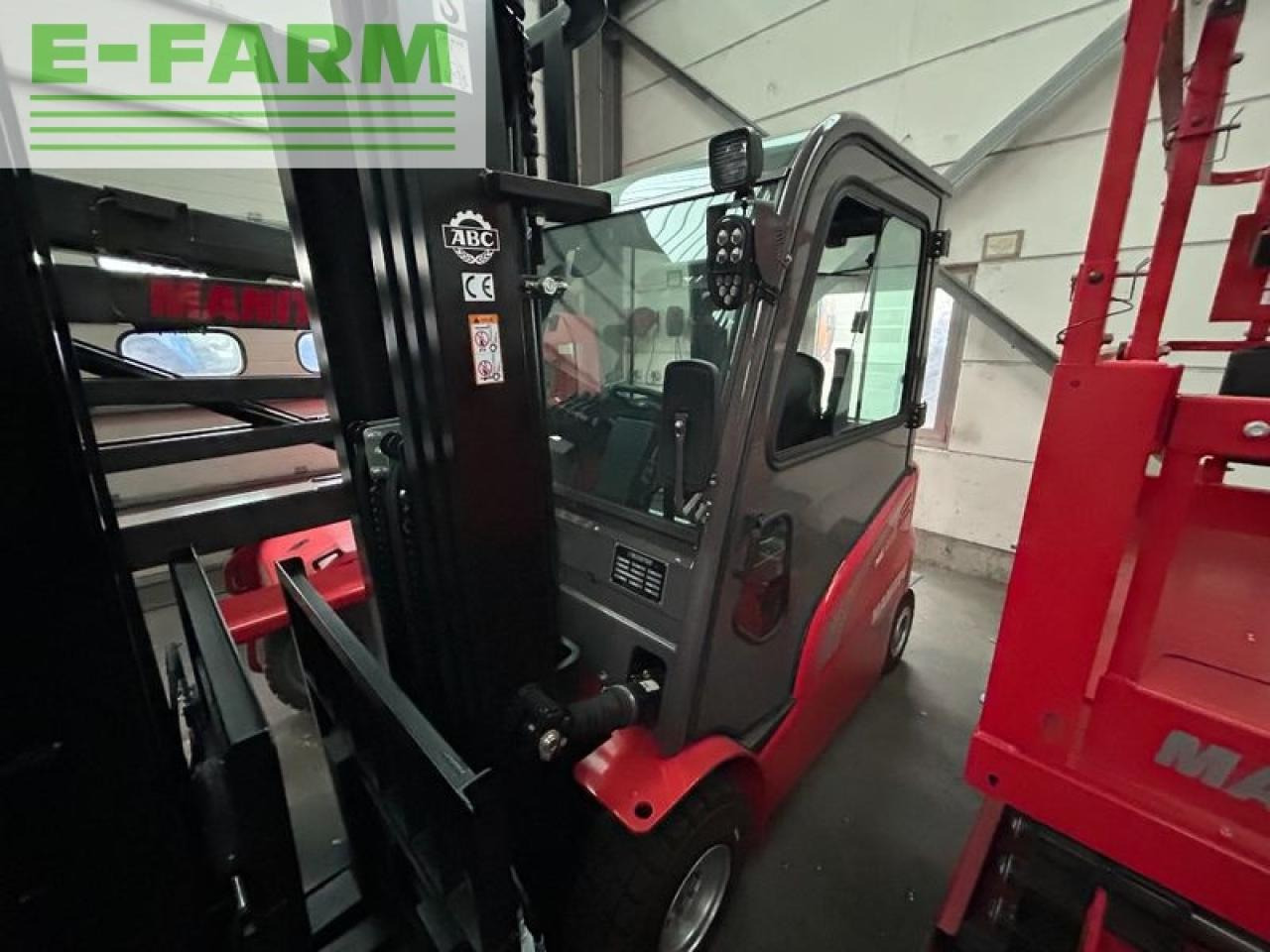Manitou me 425 - Мотокар: снимка 1 Manitou me 425 - Мотокар: снимка 1