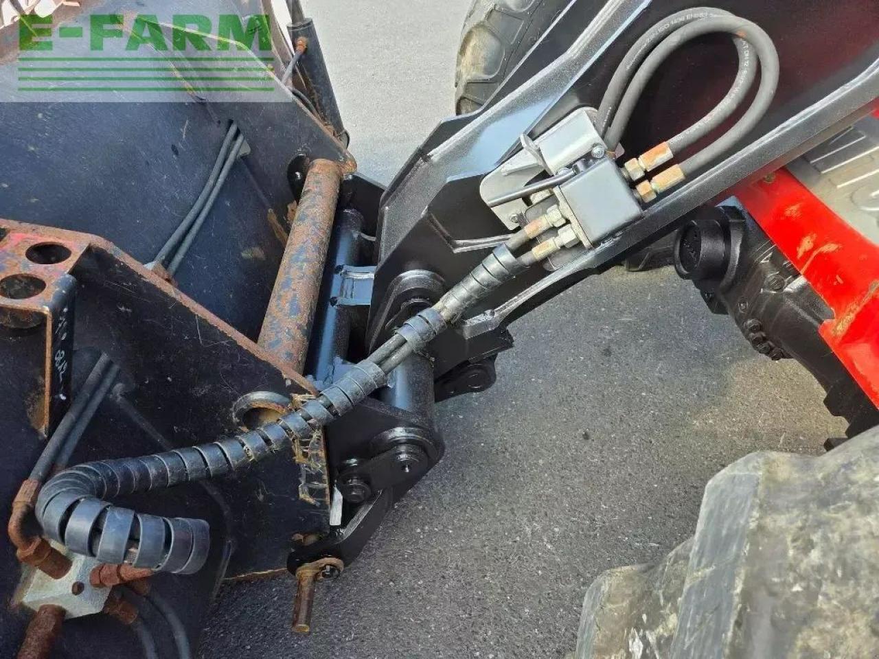 Manitou mtl 635 140 v+ - Телескопичен товарач: снимка 4 Manitou mtl 635 140 v+ - Телескопичен товарач: снимка 4