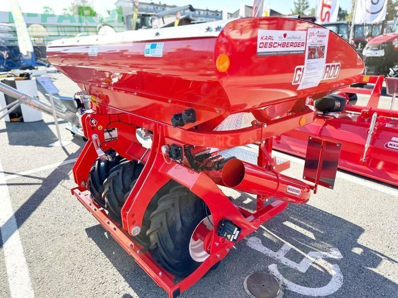Maschio /gaspardo säkombination 5 m klappbar / fronttank - Комбинирана сеялка: снимка 5 Maschio /gaspardo säkombination 5 m klappbar / fronttank - Комбинирана сеялка: снимка 5