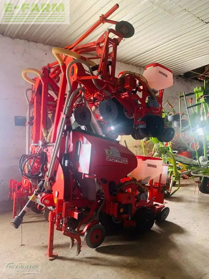 Maschio mirka 8 reihen - Прецизна сеялка: снимка 1 Maschio mirka 8 reihen - Прецизна сеялка: снимка 1
