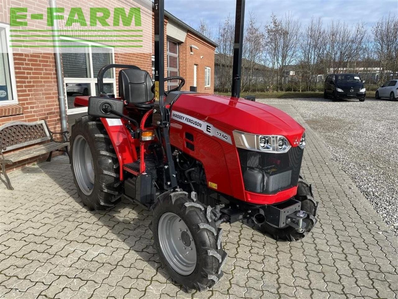 Massey Ferguson 1740e - Трактор: снимка 4 Massey Ferguson 1740e - Трактор: снимка 4