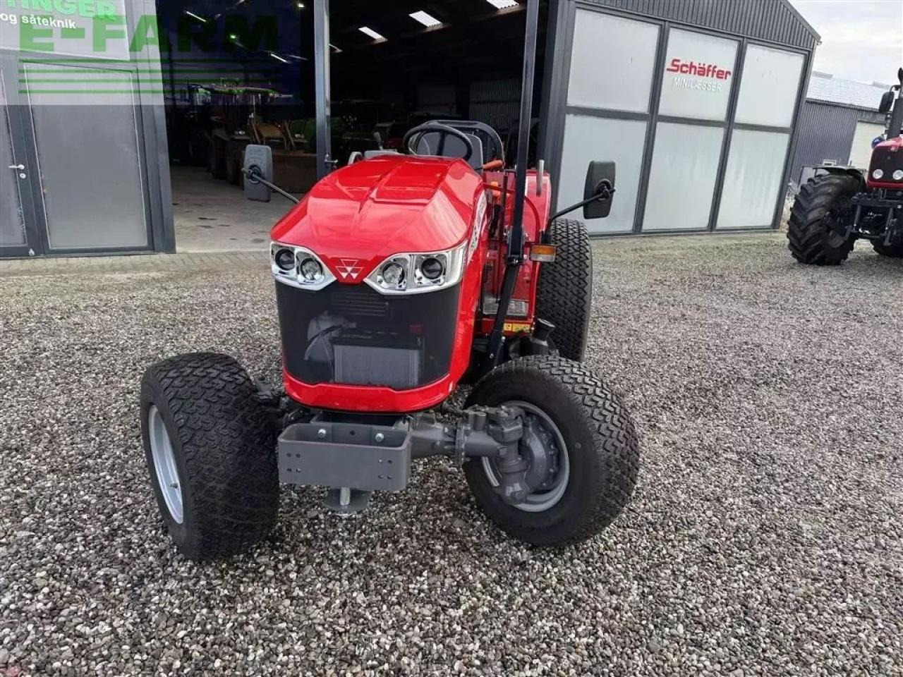 Massey Ferguson 1755 e - Трактор: снимка 3 Massey Ferguson 1755 e - Трактор: снимка 3