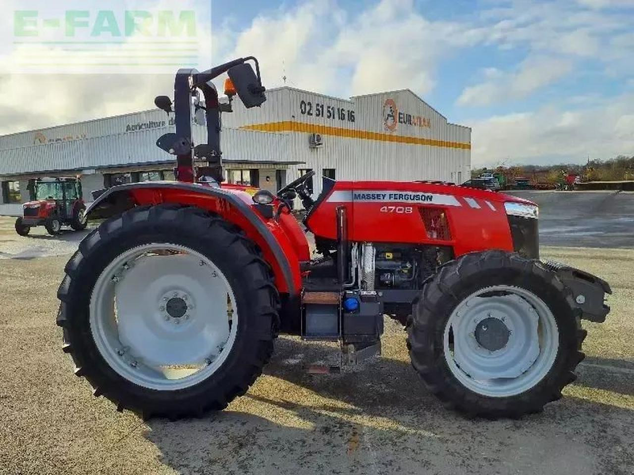 Massey Ferguson 4708 - Трактор: снимка 1 Massey Ferguson 4708 - Трактор: снимка 1