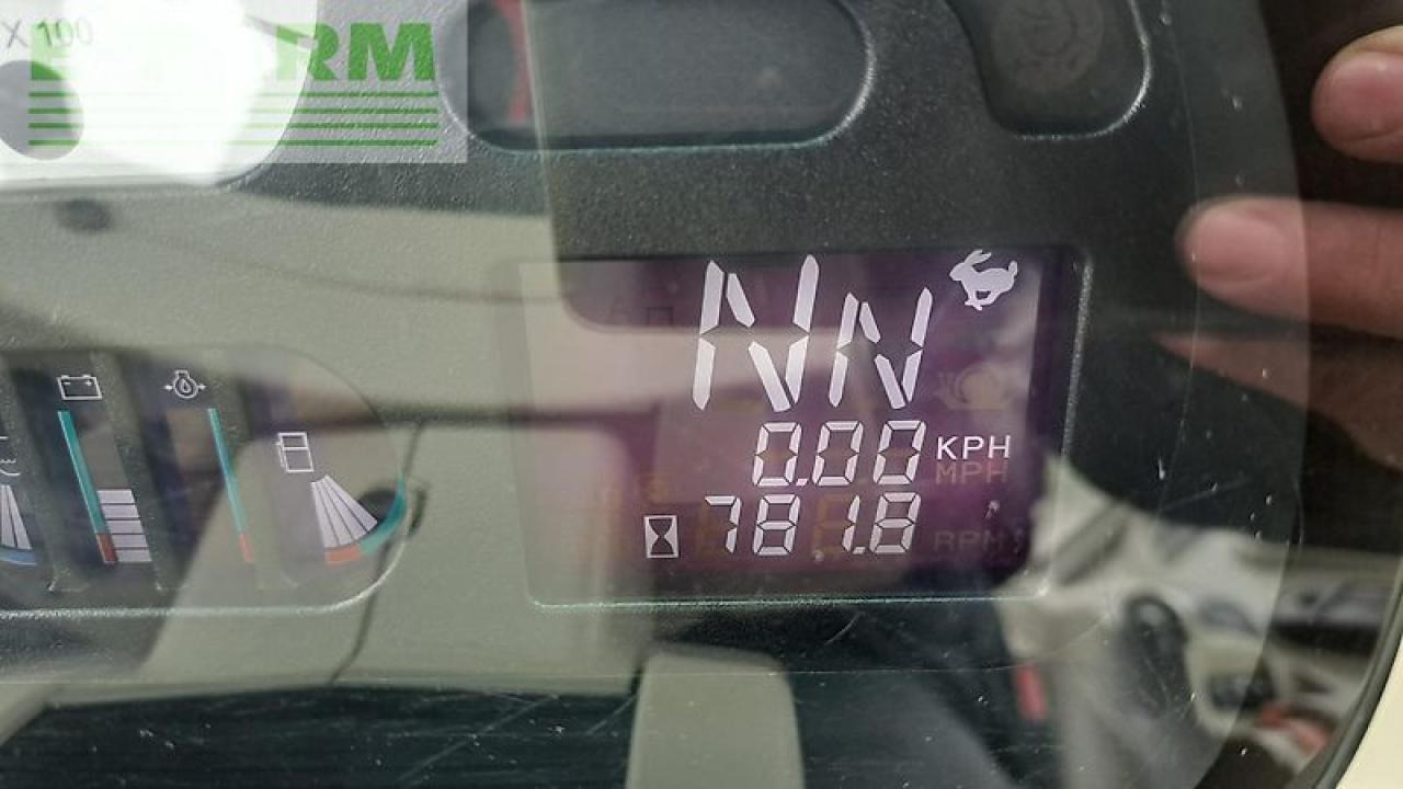 Трактор Massey Ferguson 5609 dyna4: снимка 18