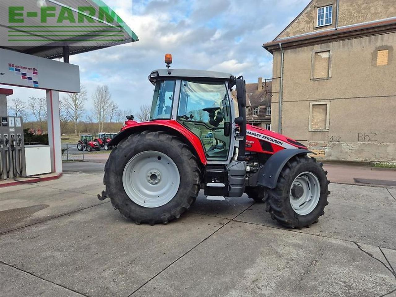 Massey Ferguson 5s.125 dyna-4 ess - Трактор: снимка 3 Massey Ferguson 5s.125 dyna-4 ess - Трактор: снимка 3