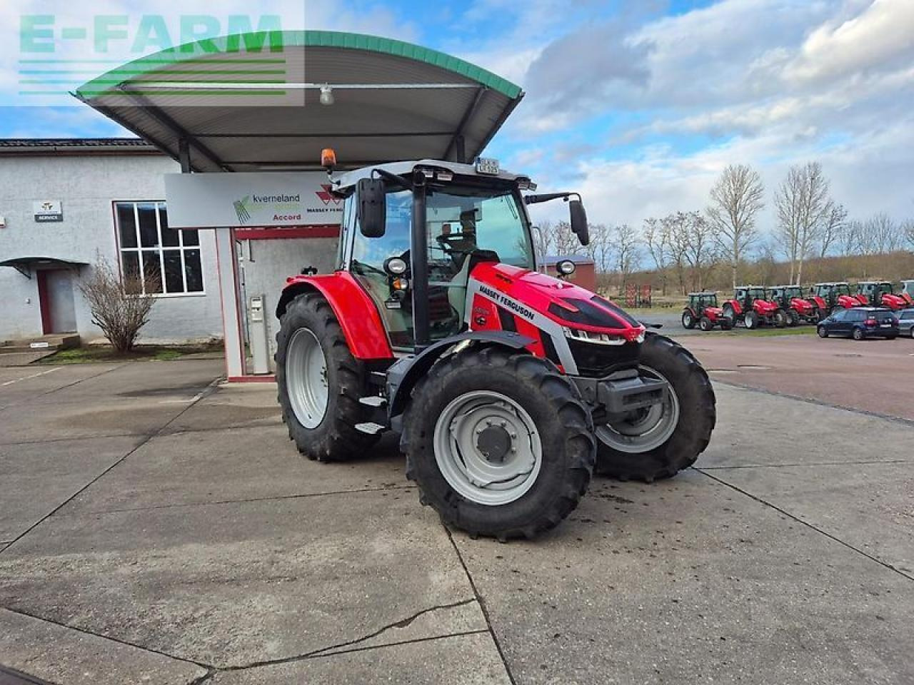 Massey Ferguson 5s.125 dyna-4 ess - Трактор: снимка 1 Massey Ferguson 5s.125 dyna-4 ess - Трактор: снимка 1