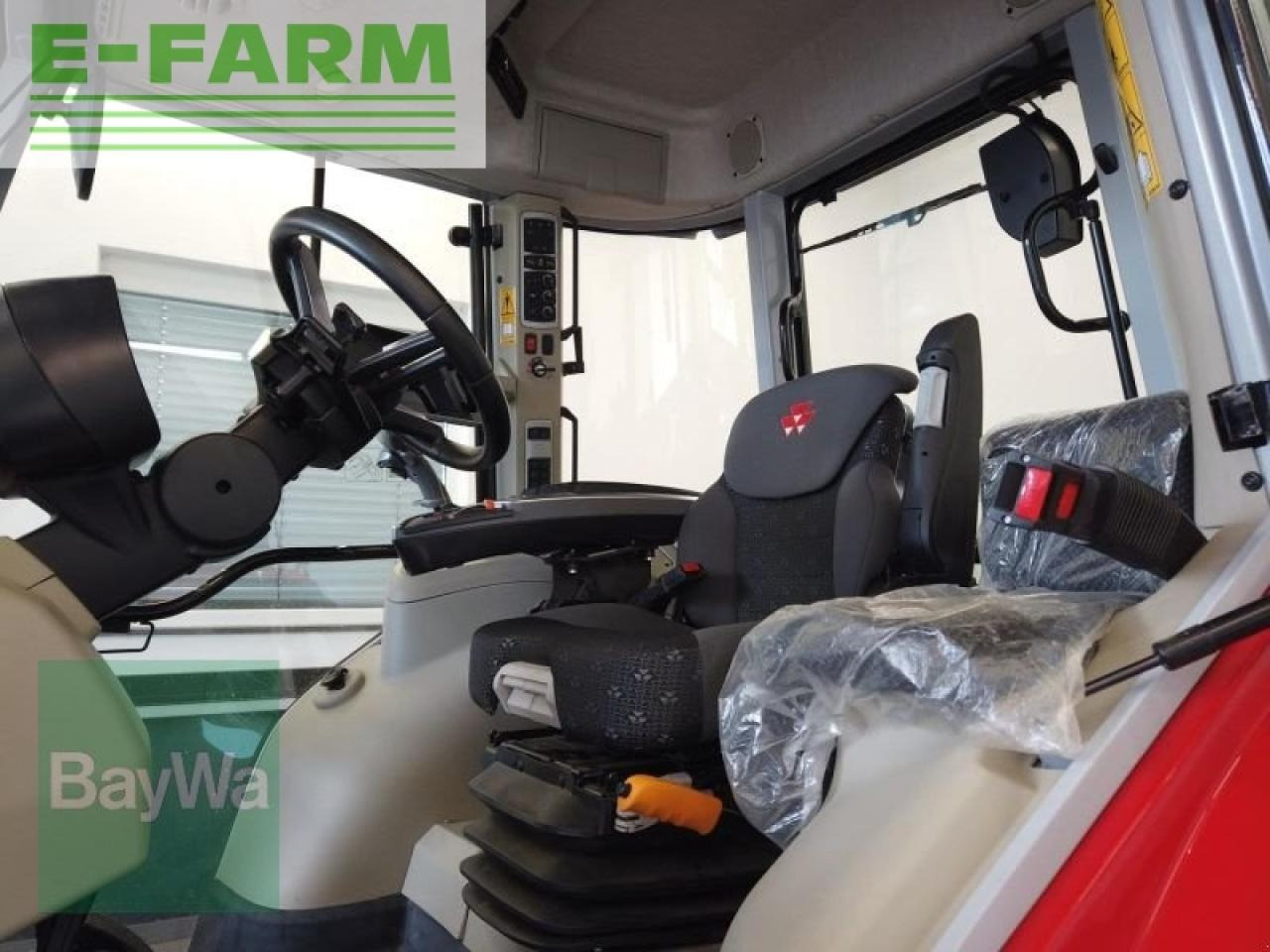 Трактор Massey Ferguson 5s.145 dyna-6 exclusive Exclusive: снимка 13