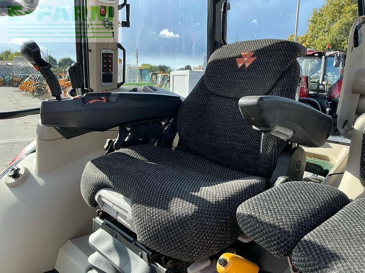 Трактор Massey Ferguson 6713s dyna6 tractor (st24311): снимка 20