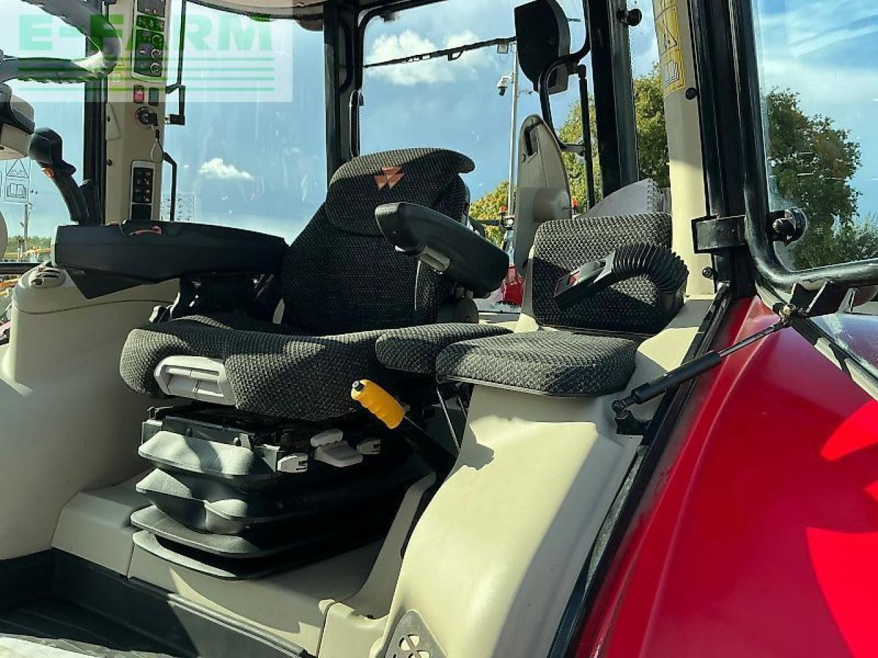 Трактор Massey Ferguson 6713s dyna6 tractor (st24311): снимка 19