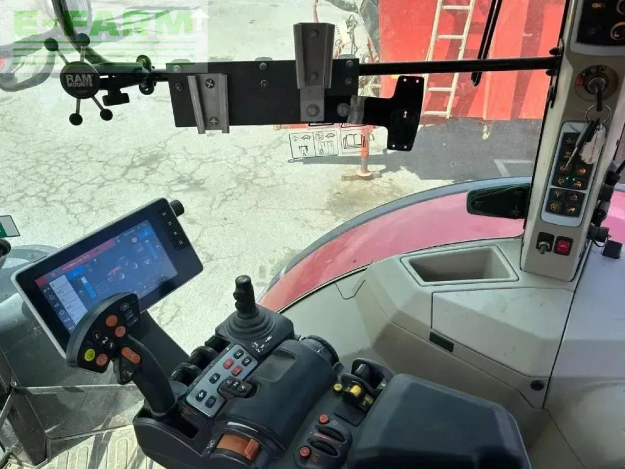 Massey Ferguson 8730s exclusive - Трактор: снимка 2 Massey Ferguson 8730s exclusive - Трактор: снимка 2