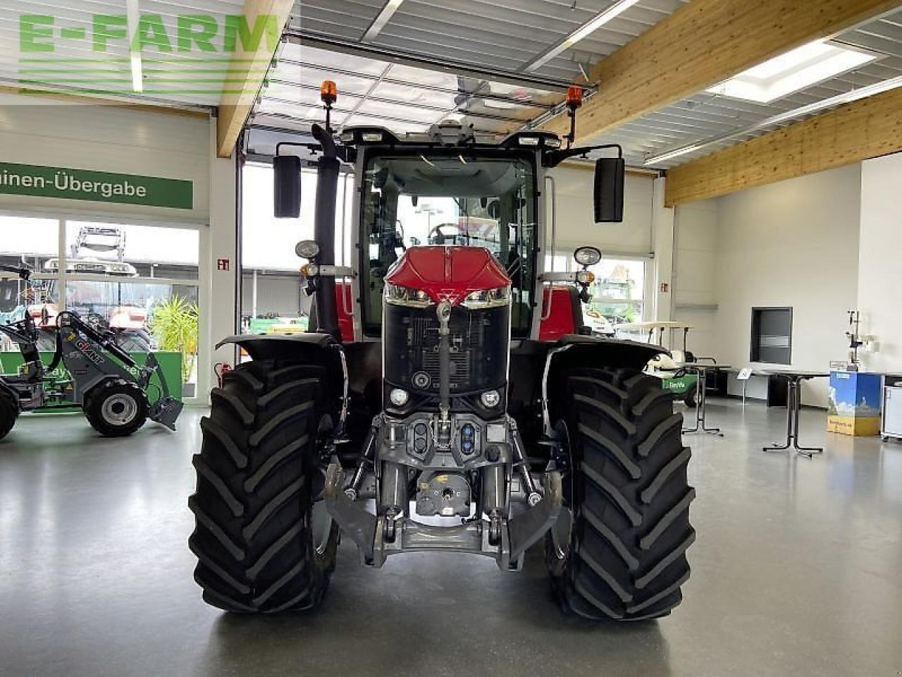 Massey Ferguson 8s.225 dyna e-power - Трактор: снимка 4 Massey Ferguson 8s.225 dyna e-power - Трактор: снимка 4