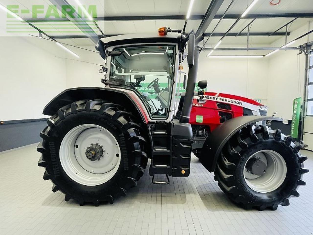 Massey Ferguson 8s.245 dyna-vt exclusive Exclusive - Трактор: снимка 4 Massey Ferguson 8s.245 dyna-vt exclusive Exclusive - Трактор: снимка 4