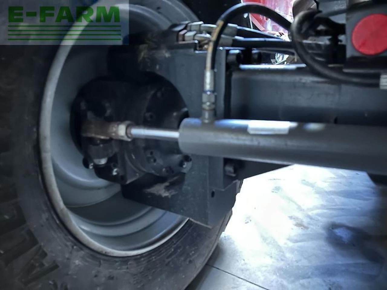 Massey Ferguson 9380 delta - Зърнокомбайн: снимка 4 Massey Ferguson 9380 delta - Зърнокомбайн: снимка 4