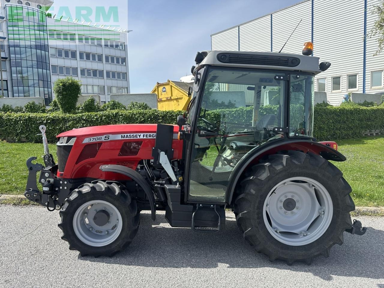 Massey Ferguson mf 3708 - Трактор: снимка 3 Massey Ferguson mf 3708 - Трактор: снимка 3