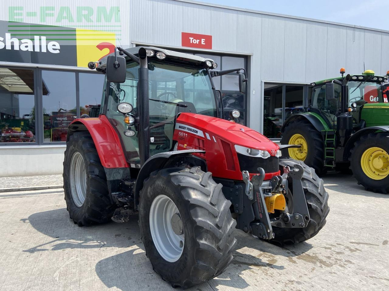Massey Ferguson mf 5610 dyna-4 essential Essential - Трактор: снимка 1 Massey Ferguson mf 5610 dyna-4 essential Essential - Трактор: снимка 1