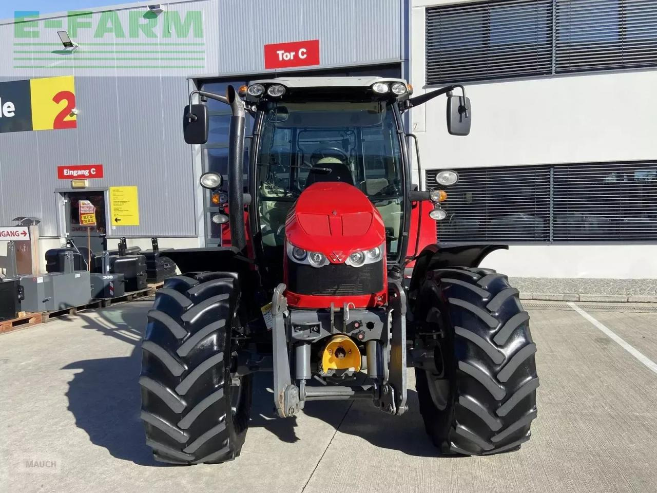 Massey Ferguson mf 5611 dyna-4 essential Essential - Трактор: снимка 2 Massey Ferguson mf 5611 dyna-4 essential Essential - Трактор: снимка 2