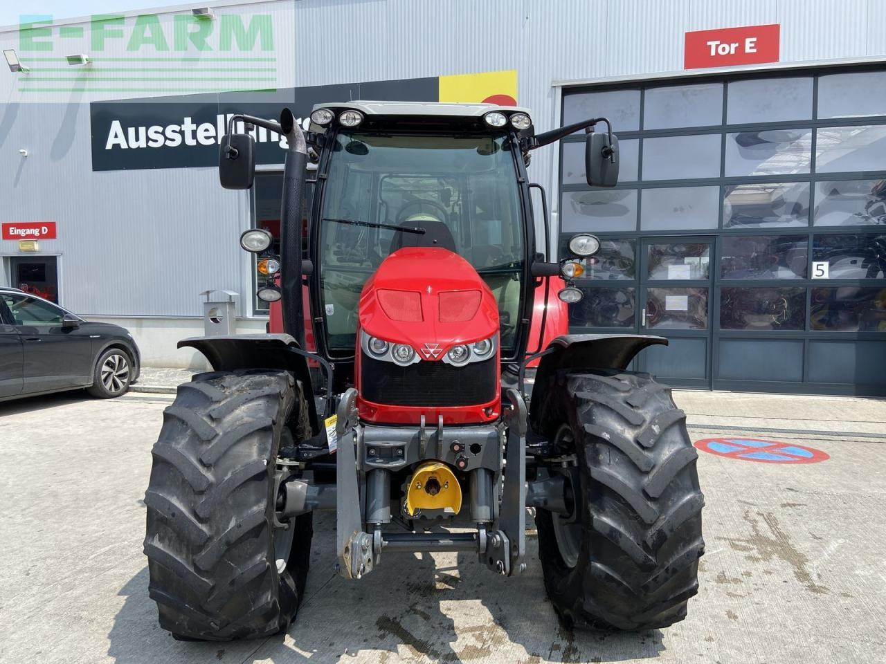 Massey Ferguson mf 5611 dyna-4 essential - Трактор: снимка 2 Massey Ferguson mf 5611 dyna-4 essential - Трактор: снимка 2
